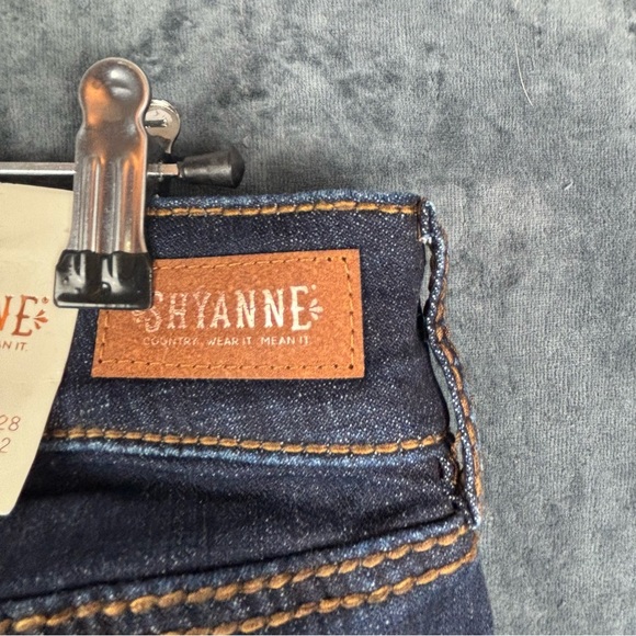 NWT Shyanne Women’s Dark Blue Mid-Rise Trouser Jeans 28 x 32 - Picture 12 of 15
